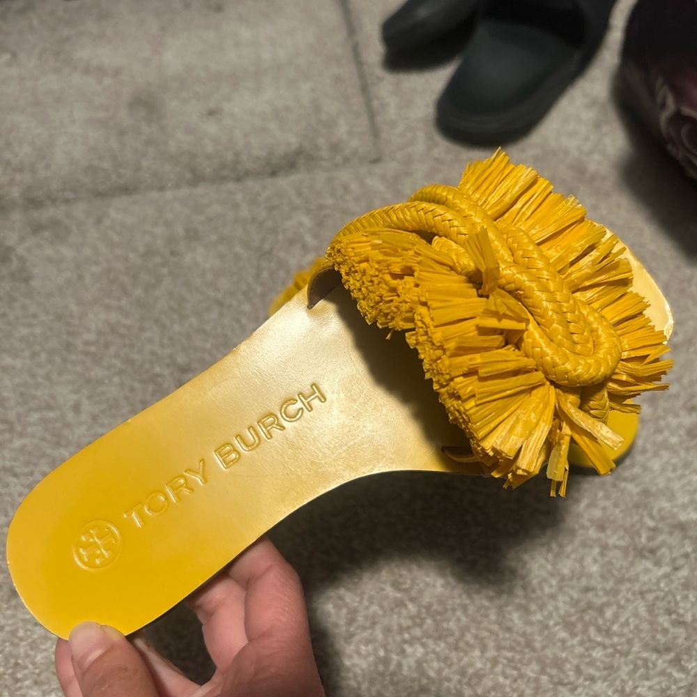 Tory Burch Sandal Raffia Fringe.